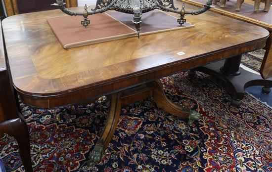 A Regency mahogany breakfast table, 137 x 110cms